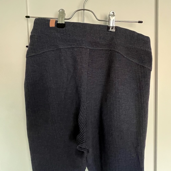 Lunya Restore Thermal Legging - Picture 5 of 6